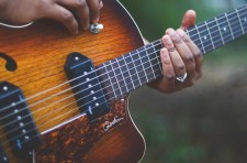 Njut av bra musik på festival