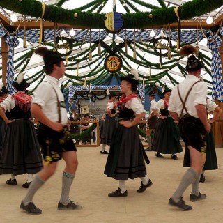 Upplev oktoberfest i Stockholm