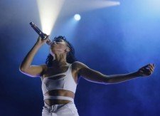 FKA Twigs avslutar Popagandas första dag